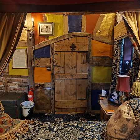 Wizards Thatch Luxury Suites أُلدرلي إديج المظهر الخارجي الصورة